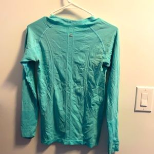 Teal lululemon long sleeved top